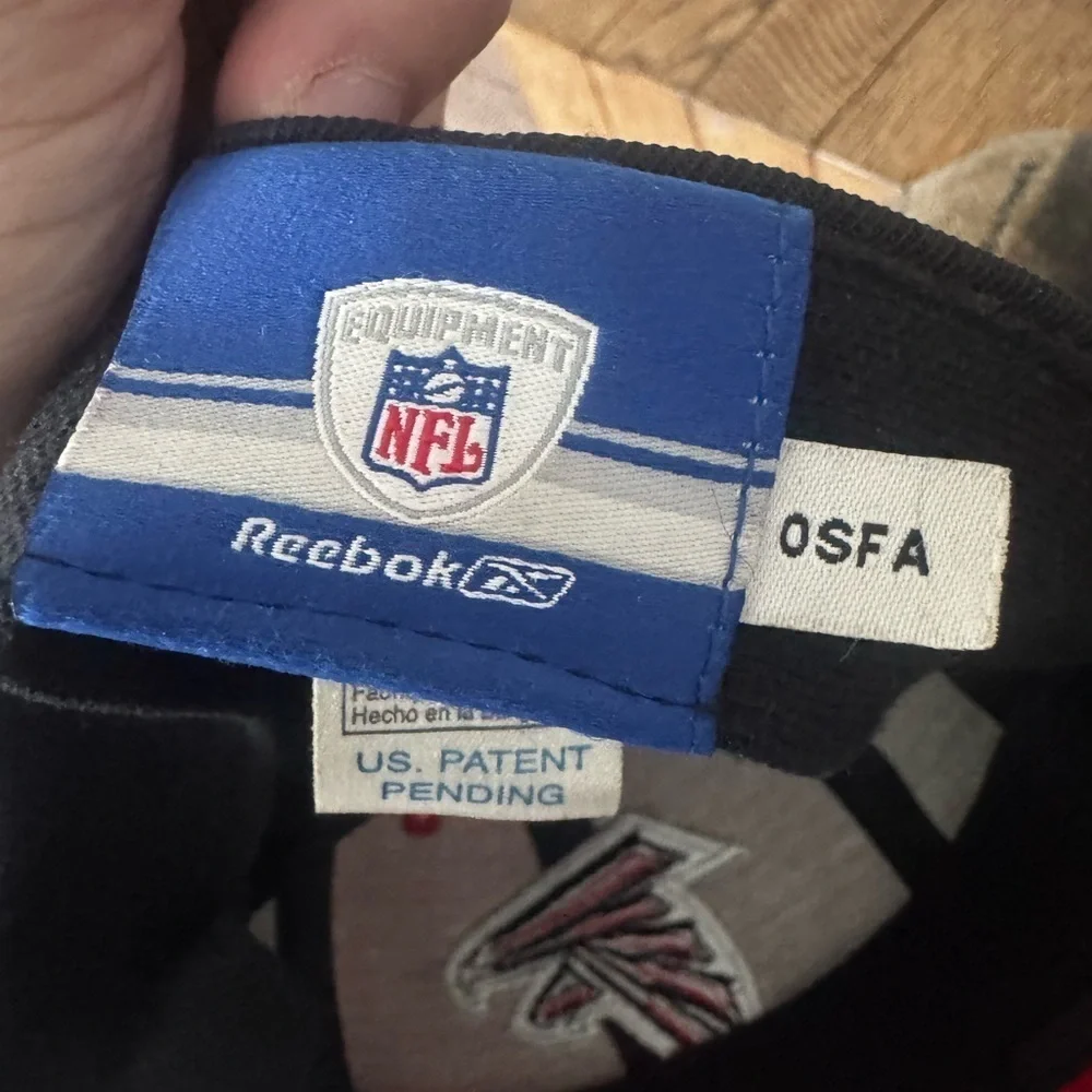 Vintage 04 Atlanta Falcons NFL Equipment Reebok Hat OSFA Red Black Football hat